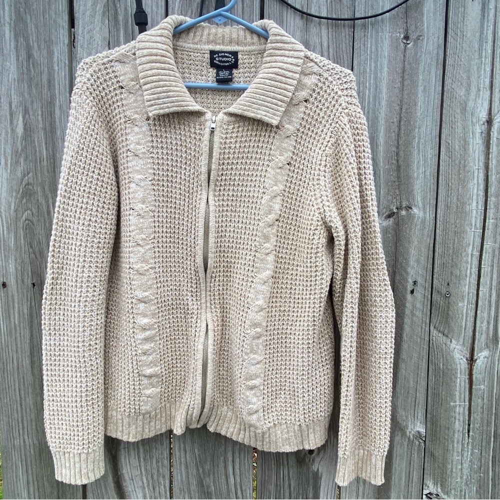 Vintage Designer’s Studio L‎ Beige Knit Collared Sweater Cardigan